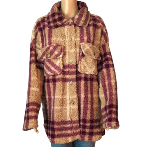 Woman's Plaid Sherpa Shacket with Full Button Closure SZ XL - Picture 2 of 13